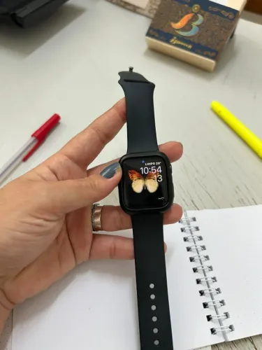 Apple Watch SE (GPS) - R$ 900,00