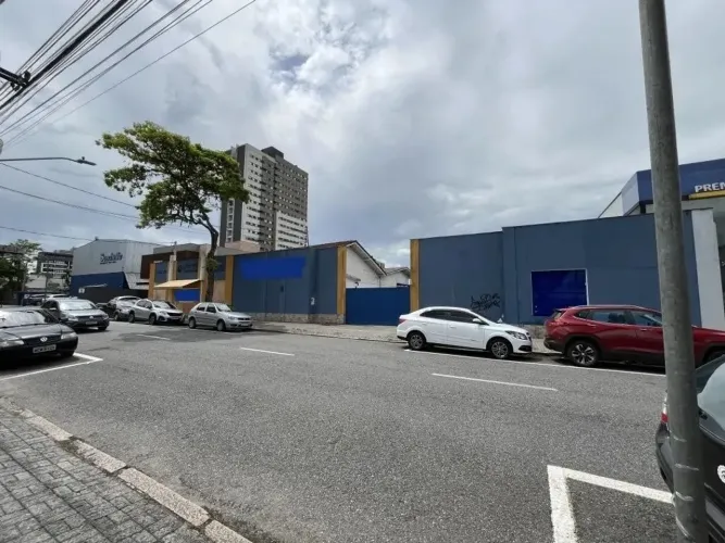 IMÓVEL COMERCIAL no CENTRO com 0 quartos para VENDA, 1599 m²