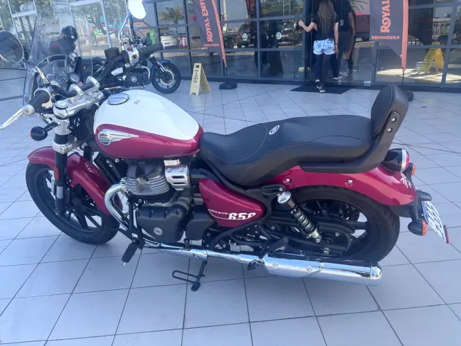 Royal Enfield super meteor 650cc 2026 - Vendedora Fernanda