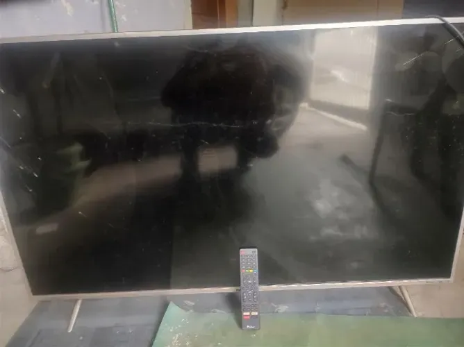 aceito oferta , tv philco 55 tela quebrada $130,00