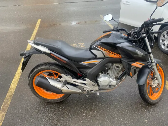 Honda CB Twister 250 2021 ABS / Doc em dia / Impecável