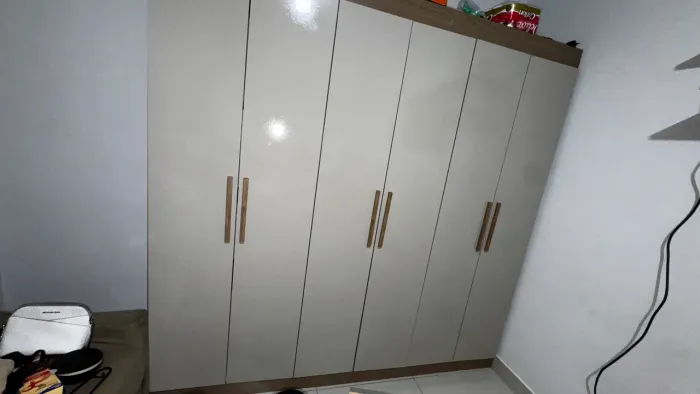 Guarda Roupa 6 portas