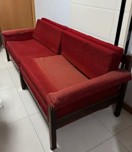 Sofá cama em madeira