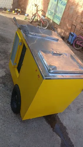 Carinho de cachorro quente