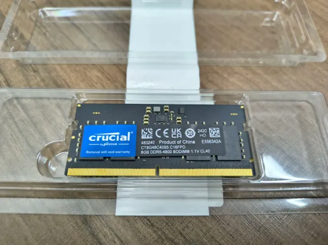 Memória RAM Crucial 8GB DDR5 para notebook