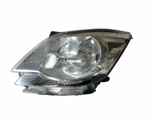 Farol Chevrolet Cobalt 2012/2015 Cromado Lado Esquerdo Detalhe