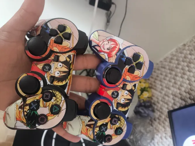 Vendo PS3, desbloqueado 2 controles super conservado