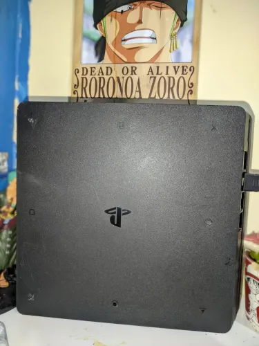 VENDO PS4 SLIM POUVO USADO