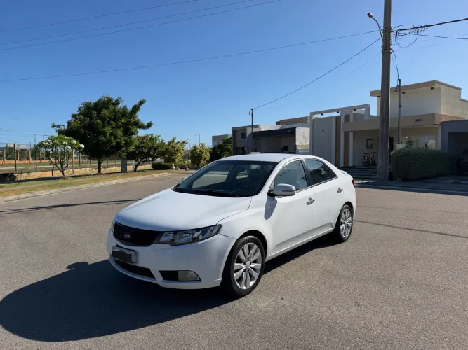 Kia Motors Cerato 1.6 16V Aut. 2013