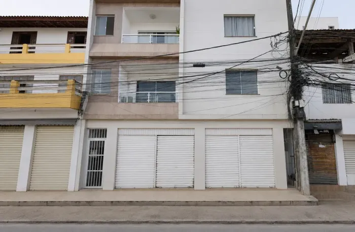 Ponto comercial para aluguel possui 220 metros quadrados em Itapuã - Salvador - BA