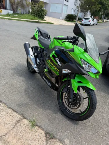 Kawasaki Ninja 400 Conservada