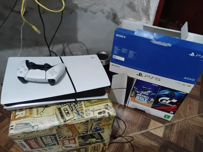 Ps5 slim com leitor e versão 1 TB com 30 jogos parcelo até , 12 x