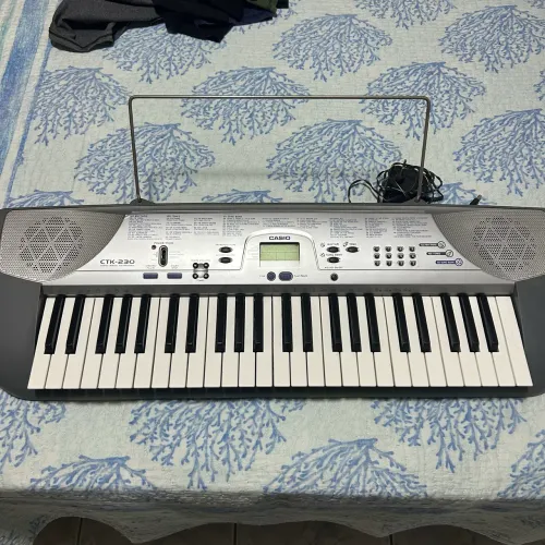 Teclado Musical Casio CTK-230