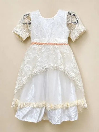 Vestindo Infantil Branco e Champanhe Festa