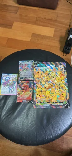 a venda cartas Pokémon.