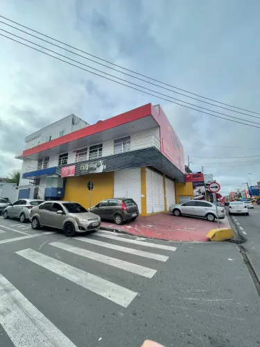 Sala Comercial na Principal da Estrada do Manôa | 2º Andar | R$ 1.500