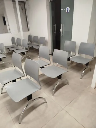 Cadeira para clínicas, consultórios e hospitais