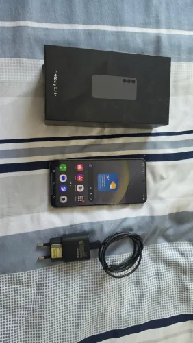 Vendo Smartphone Samsung S24 Plus 256GB Seminovo com Nota Fiscal, Caixa e Carregador.