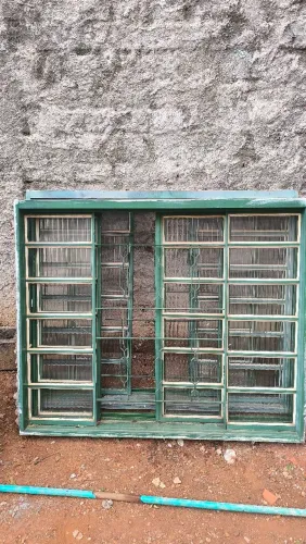 Janelas em bom estado as duas