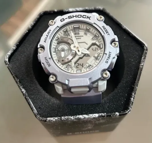 Casio G-shock Forgotten Future Ga-2200ff-8adr - Praticamente Novo
