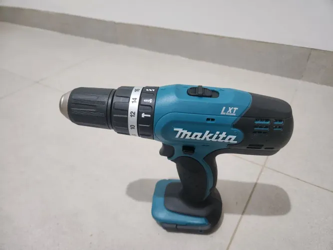 Furadeira makita a bateria 18v dhp453