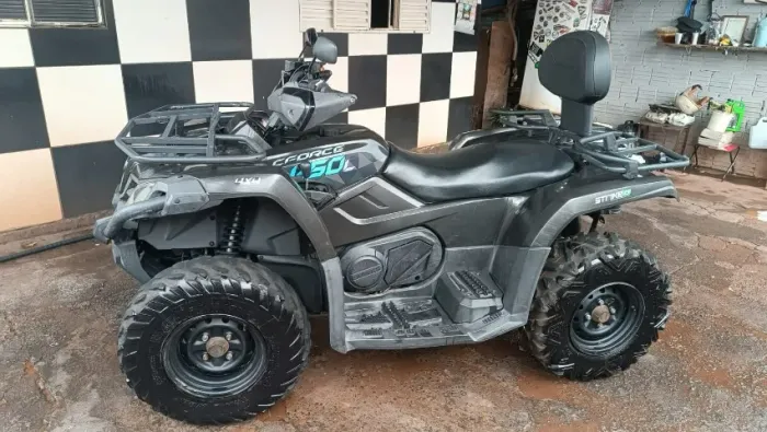 Quadriciclo CFMOTO CForce 450L