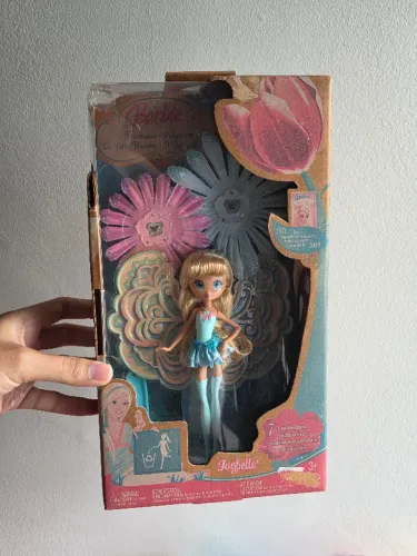 Barbie polegarzinha thumbelina joybelle na caixa