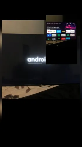 Vendo televisão semi nova 43 polegadas smart ,dá marca multe