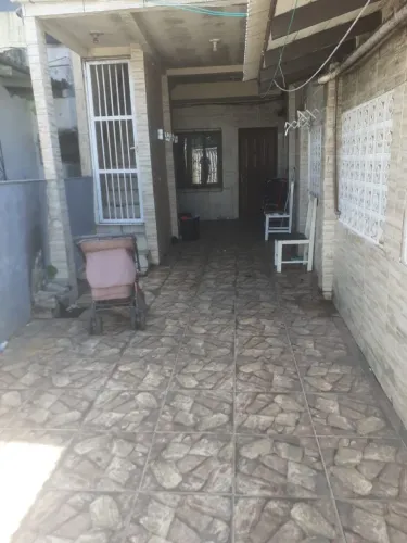 Alugo Kitnet Semi-imobiliada com Água e Luz incluso