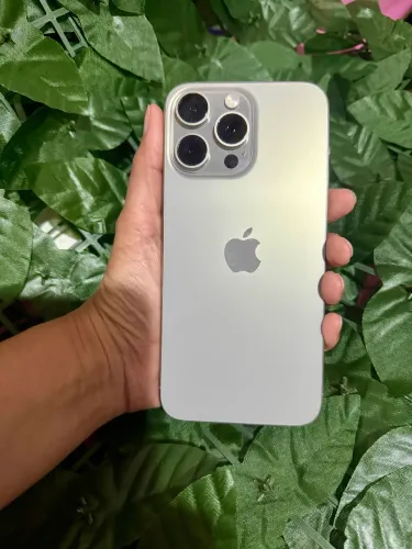 iPhone 15 PRO MAX (IMPECÁVEL)