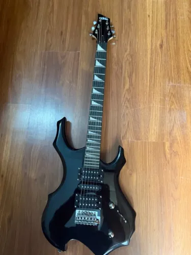 guitarra warlock prosperar luthieria irin madeira maple acessorios alavanca captadores 2h 