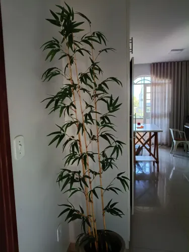 Planta artificial de bambu