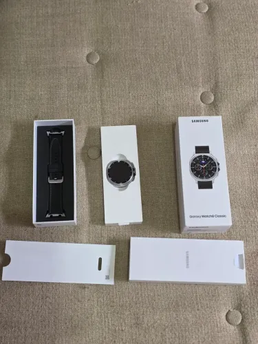 Samsung Galaxy Watch 8 Classic (Praticamente novo)