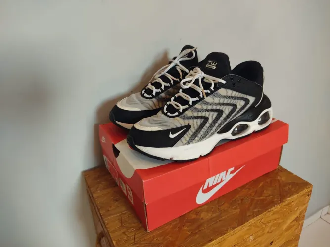 Nike Air Tw