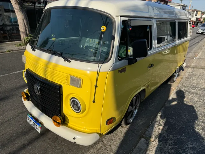 Volkswagen Kombi Standard 1.4 MI Total Flex 8V 2010