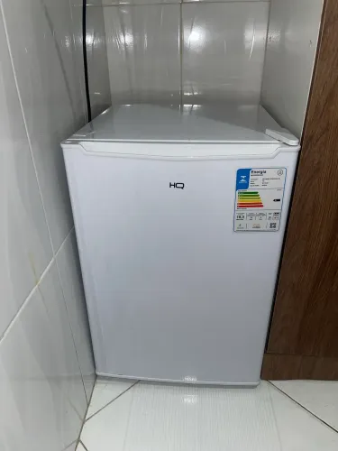 Vendo frigobar hq 70L (em estado de novo)