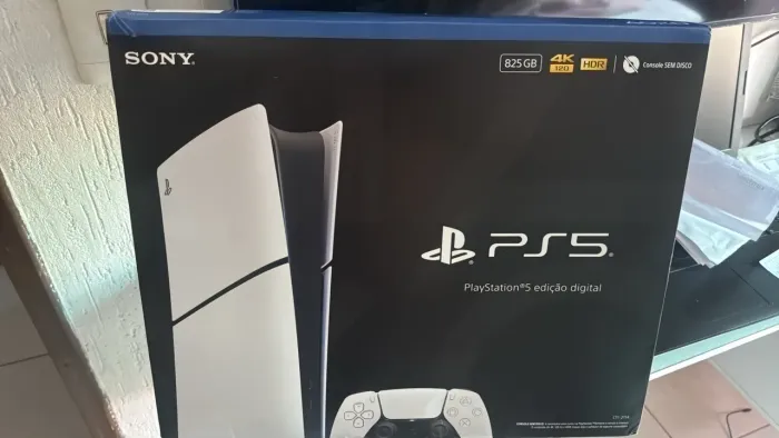 PlayStation SLIM Ps5 825GB