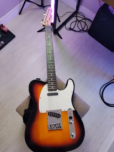 Vendo Telecaster squier