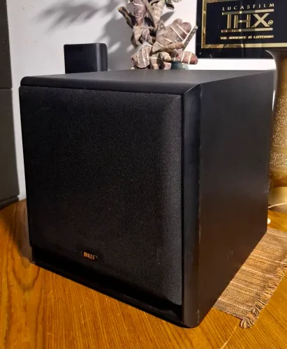 SUBWOOFER KEF C4 200W 8" 29hz 100 a 240v 