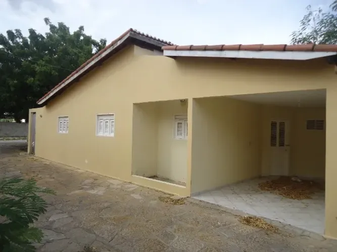 Alugo casa em residencial, no bairro presidente Costa e Silva, Mossoró RN