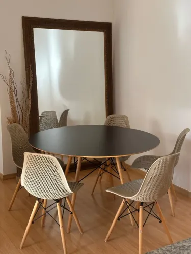 Mesa de Jantar com 5 cadeiras