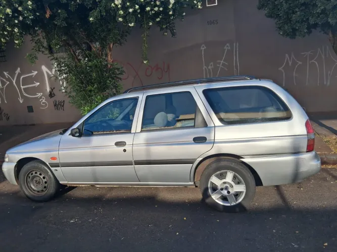 Ford Escort GL 1.8i 16V 3P 1999