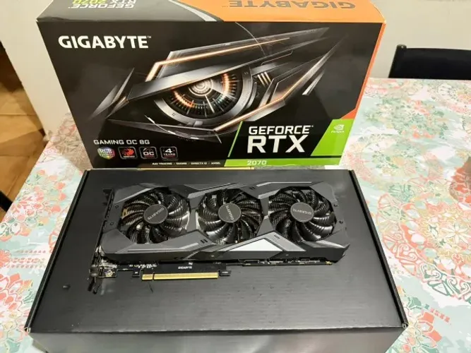 Placa de Vídeo RTX 2070 Gigabyte Gaming - 8GB GDDR6 (Triple Fan)