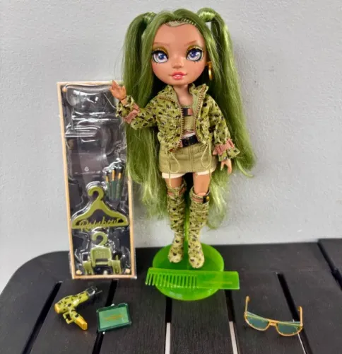 Boneca Rainbow High Olivia Woods