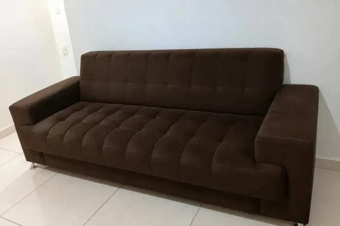 Sofá novo no desapego.