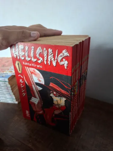 Coleção Hellsing Completa