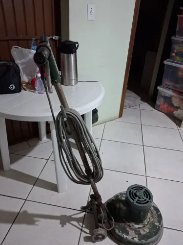 Enceradeira industrial