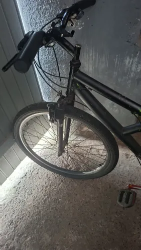 Bicicleta aro 26 amortecedor duplo (full suspention) de 18 marchas
