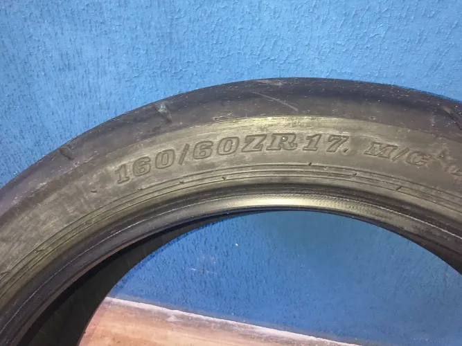 Pneu moto Dunlop 160/60/17 e 120/70/17