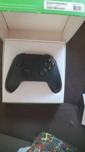 Controle xbox one Black com entrada p2 leia o anúncio 